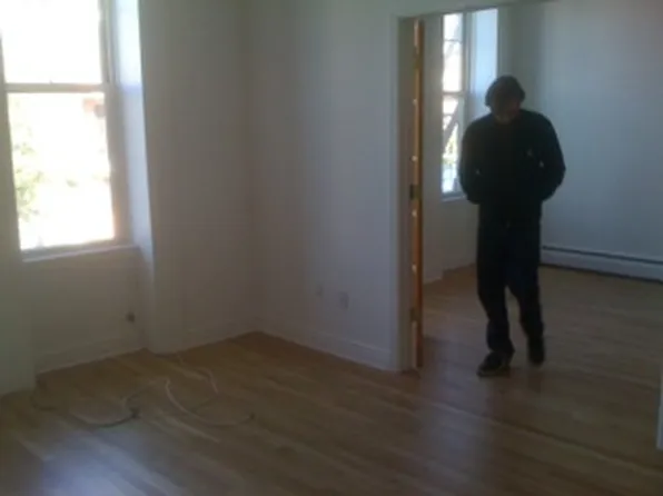 204 Montrose Avenue image 1 of 3