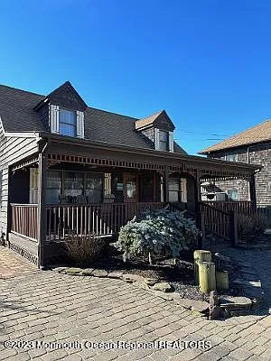 4 bed, 1296 sqft, $5,500 — Photo 3