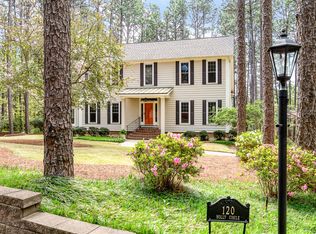 120 Holly Cir, Southern Pines, NC 28387