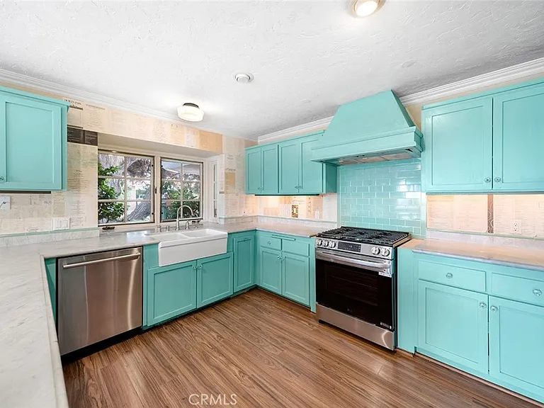 905 Emerald Bay — Photo 14
