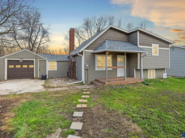 511 Southside St, Valley Springs, SD 57068
