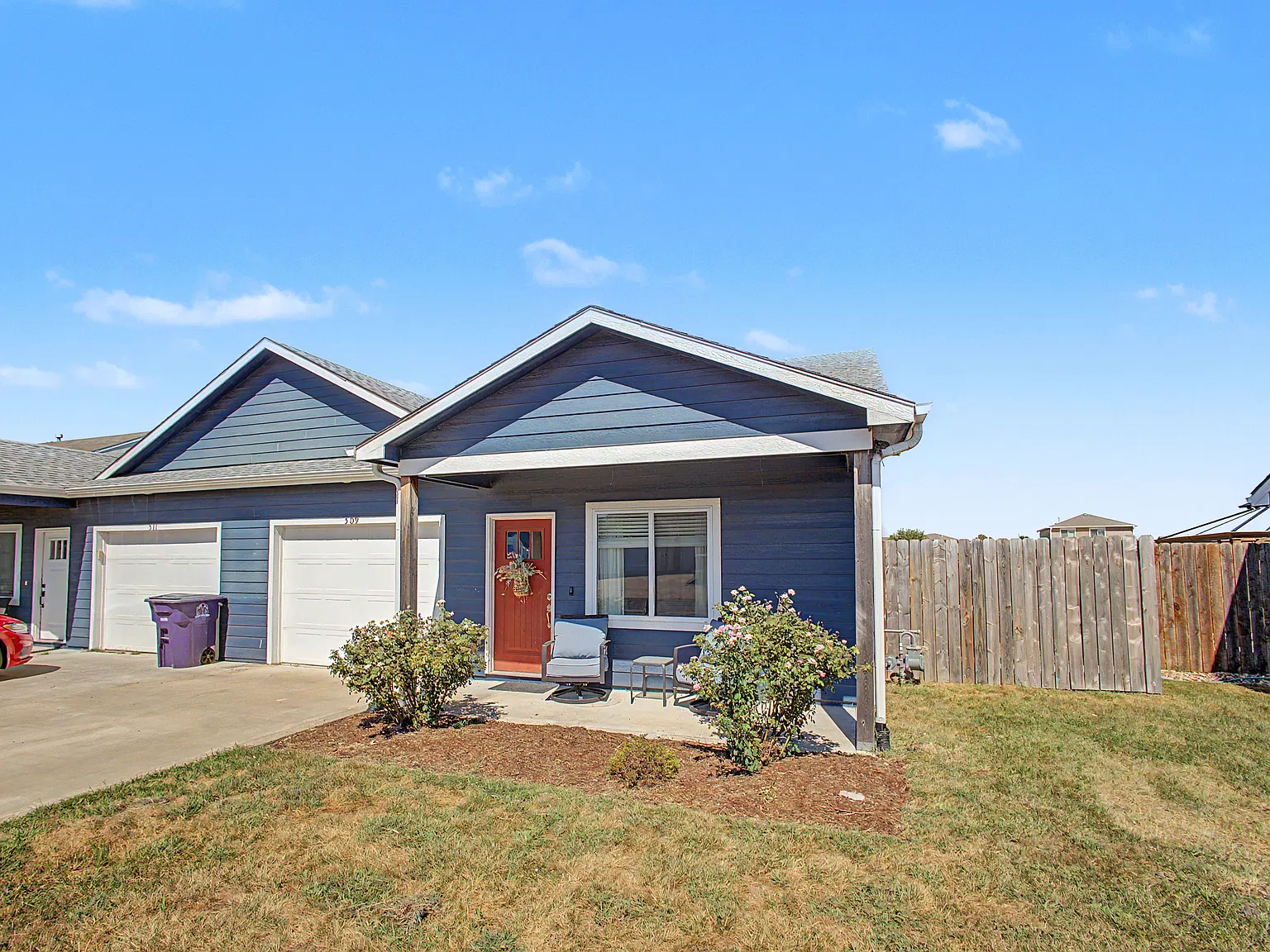 3 bed, 1420 sqft, $1,800 — Photo 2