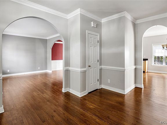 5th image of 5516 Holman Dr