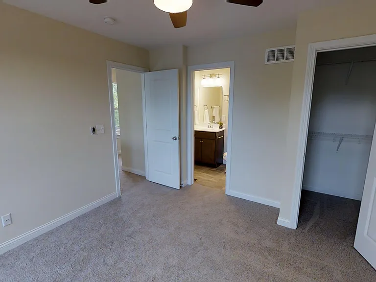 1323 Sleepy Hollow Rd #4 — Photo 12