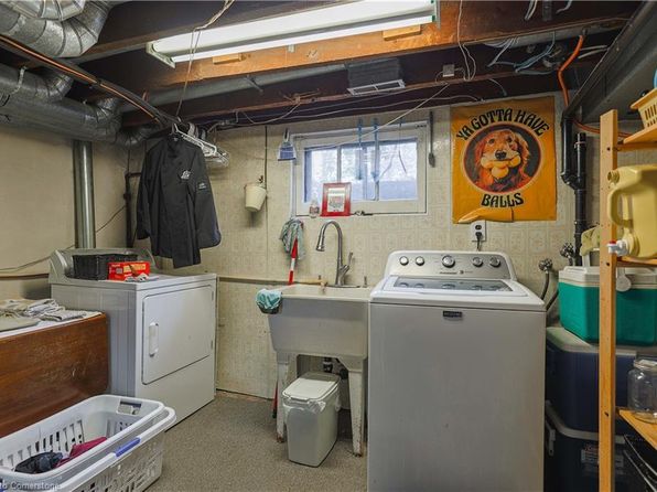263 Hart Ave, Burlington, ON L7N 1P3