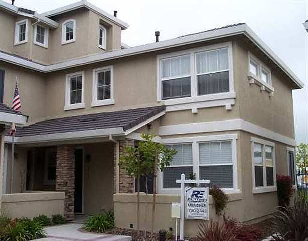 1st image of 4715 Sandyford Ct Unit 0