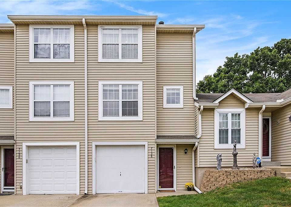 1st image of 7138 N Kingston Ct