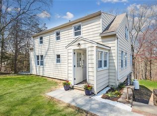 55 Obtuse Rocks Rd, Brookfield, CT 06804