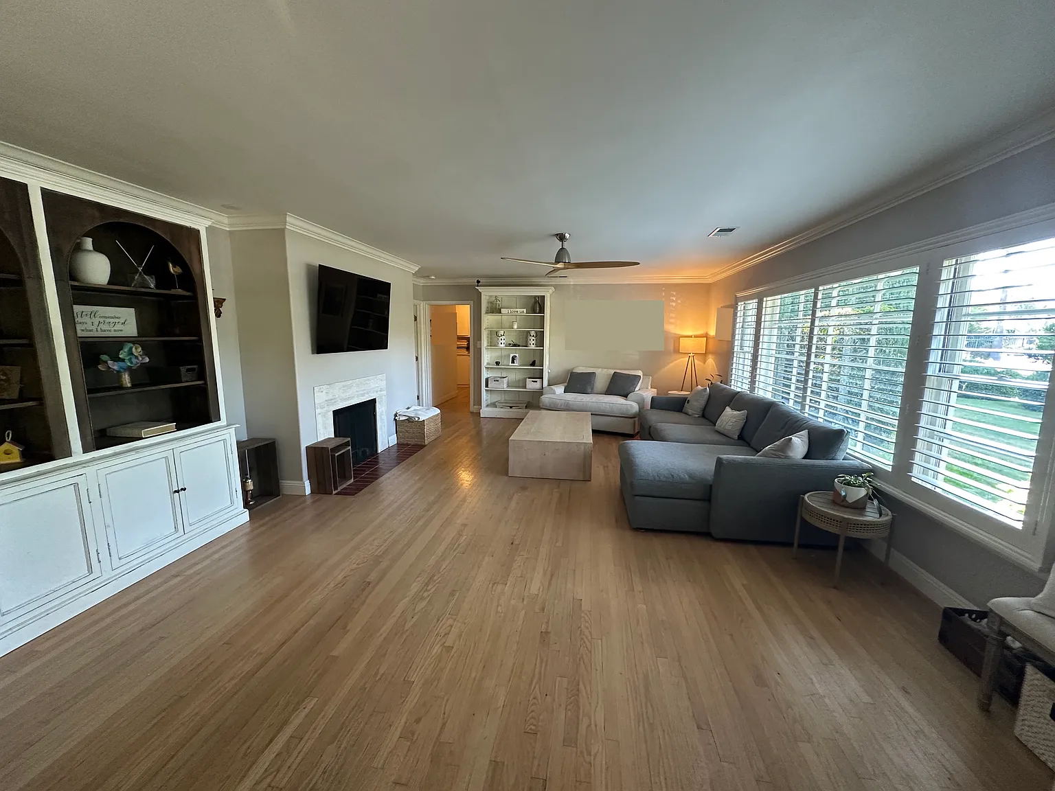 3 bed, 1811 sqft, $5,988 — Photo 3
