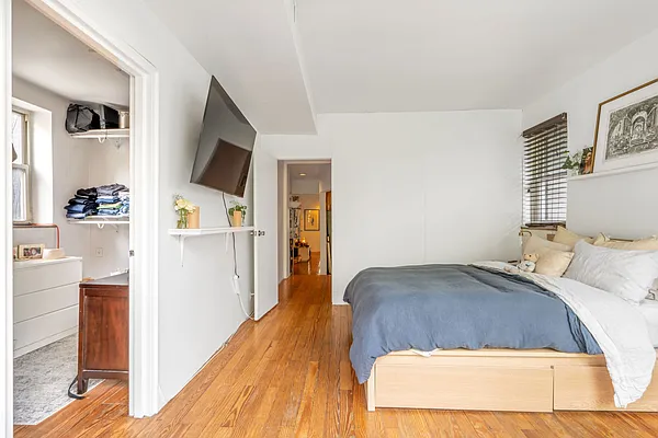 Rented by Oxford Property Group | media 23