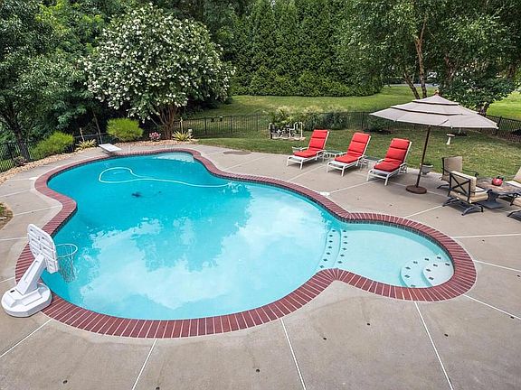 In-Ground Gunite Pool