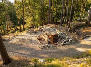 1701 Joan Audrey Ln, Bowen Island, BC V0N1G2