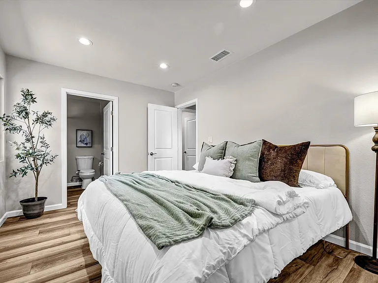 14431 Harvest Ave — Photo 10