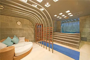 Rented by R New York