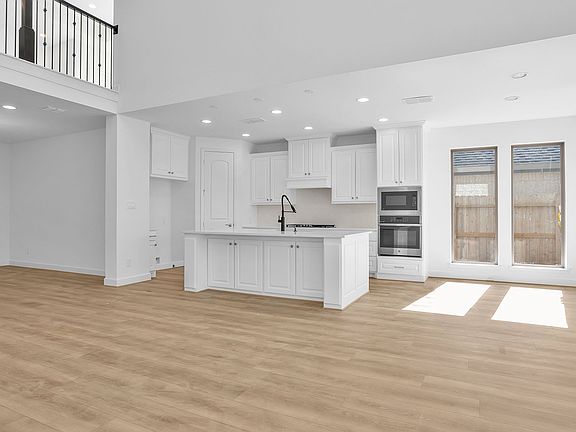 2nd image of 441 Sprigtail Dr