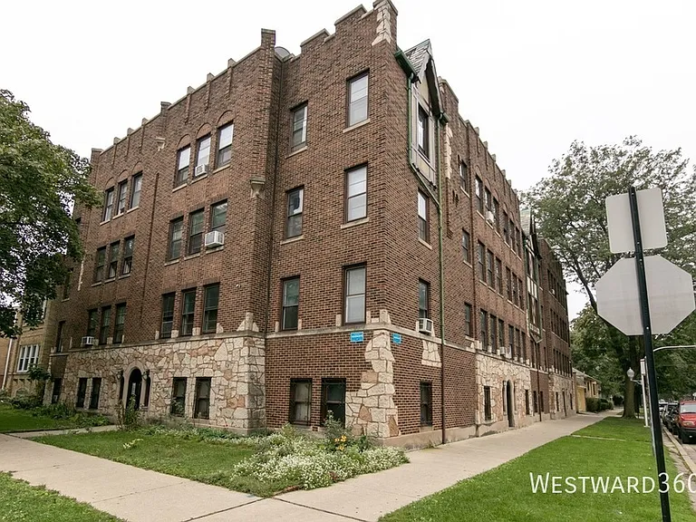 2445 W Rosemont Ave #1 — Photo 8