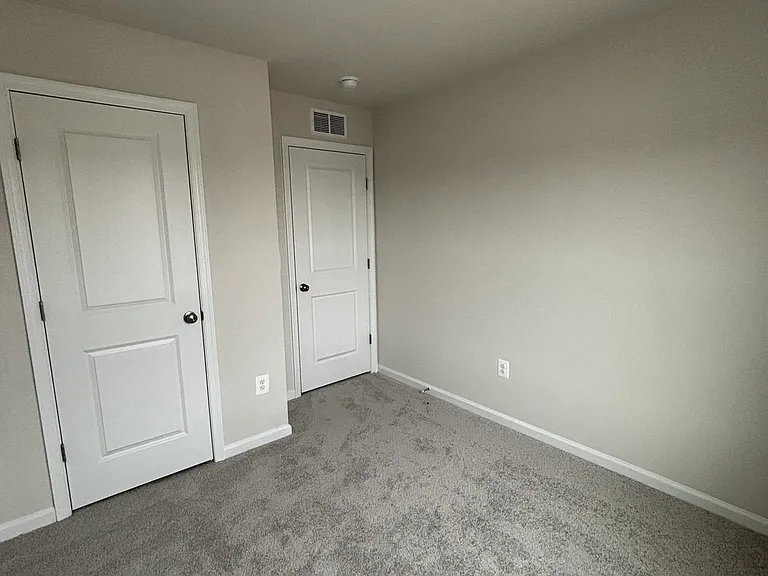129 Brashear Ct — Photo 8