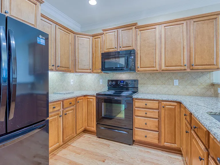 5015 Wyngate Village Dr — Photo 12