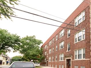 1150 W Barry Ave #3, Chicago, IL 60657