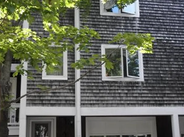 116 Songbird Ln, Farmington, CT 06032