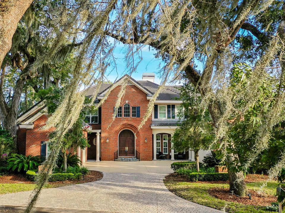 1st image of 2100 Oak Hammock Dr
