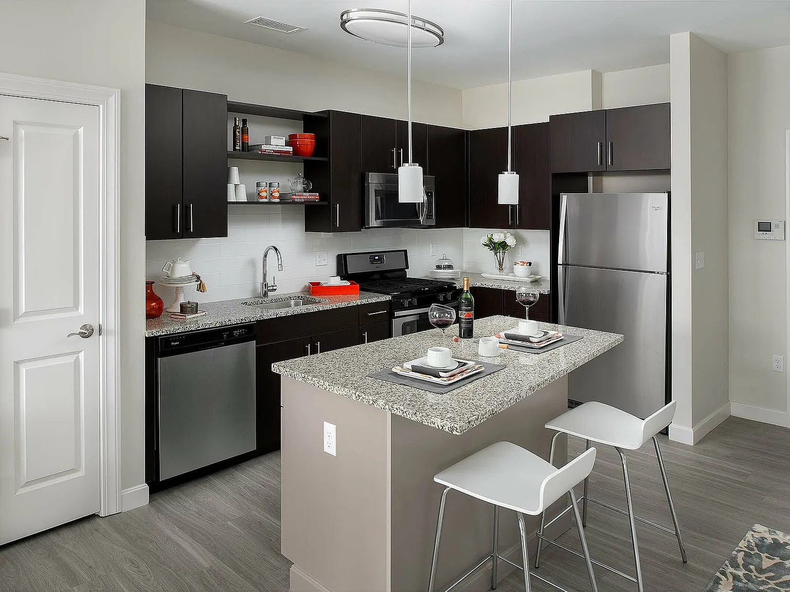 Avana East Main — Photo 4