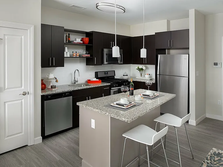 Avana East Main — Photo 4