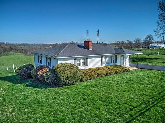 2nd image of 2320 Knoxville Rd