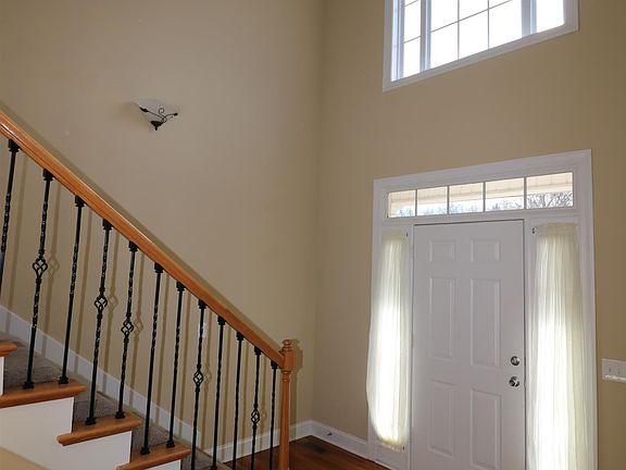 4th image of 2106 Woodcliff Dr
