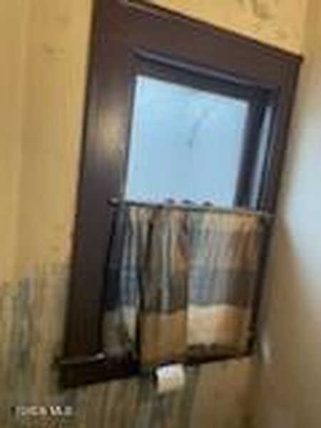 3rd image of 460 2nd Street