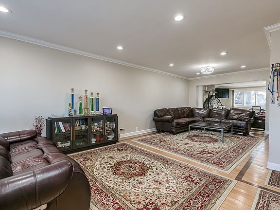 5th image of 3849 Birchwood Ave