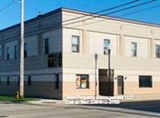 1002 Oregon St #3, Oshkosh, WI 54902