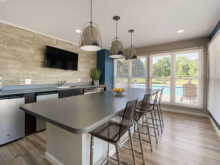The Vue at Spring Creek — Photo 12
