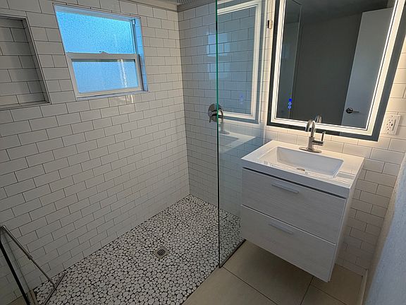 3rd image of 42 W Oak St Lot D9