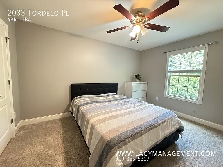 2033 Tordelo Pl — Photo 17