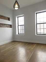 Rented by Rennit Inc.