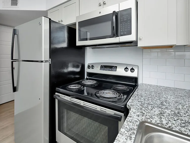 Parkside Place — Photo 35
