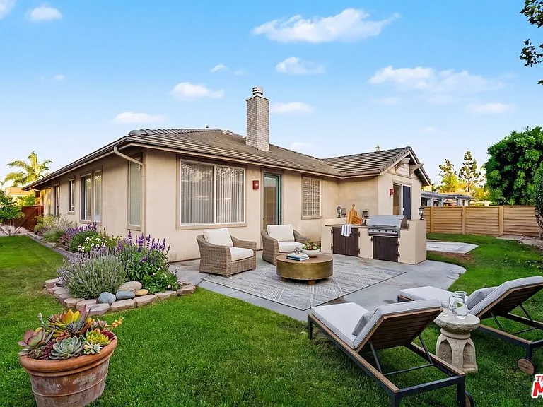5711 Citrus Ranch Cir — Photo 31