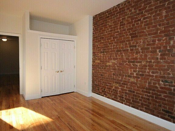 5th image of 235 E 13th St APT 3L