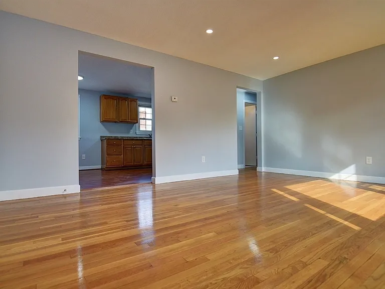 30 Trull St #3 — Photo 3