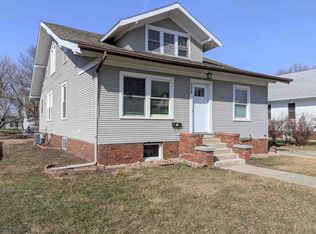 509 S 9th St, Estherville, IA 51334