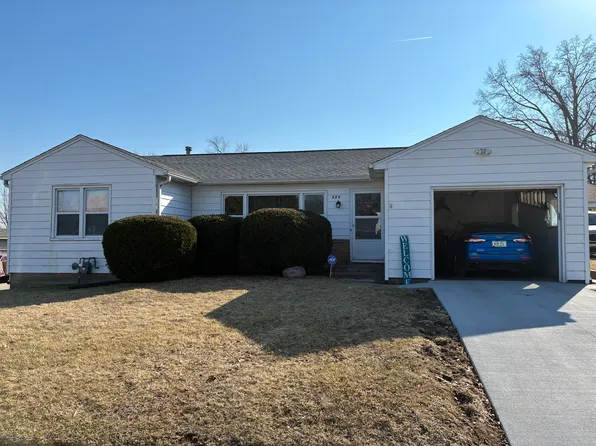 339 29th Ave N, Clinton, IA 52732