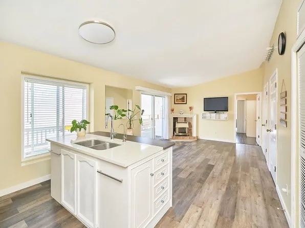 1400 164th St #67, Surrey, BC V4A 8V5