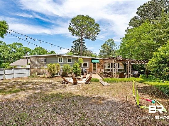 3rd image of 641 Tuthill Ln