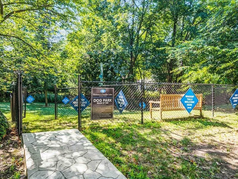 The Horizons at Franklin Lakes Apartment Homes — Photo 20