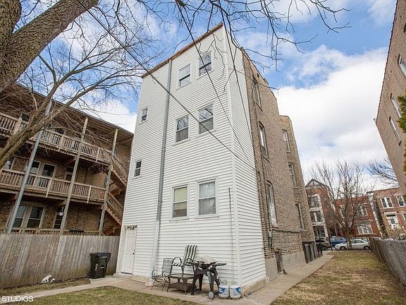 4th image of 2553 W Walton St #2