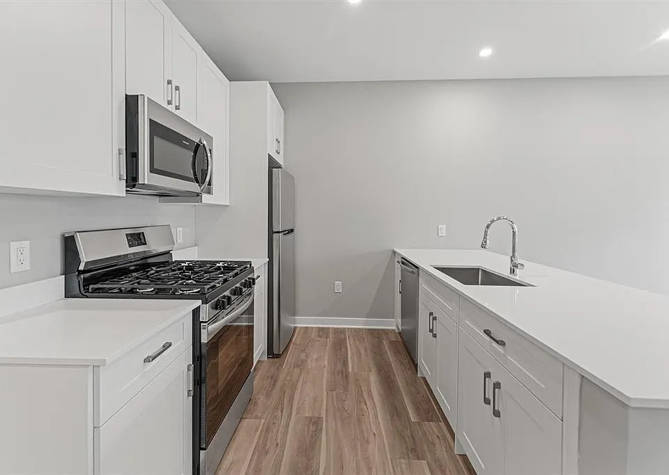 475 Communipaw Ave #301