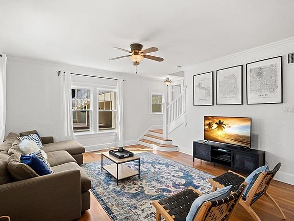 3rd image of 5426 Venetian Blvd NE