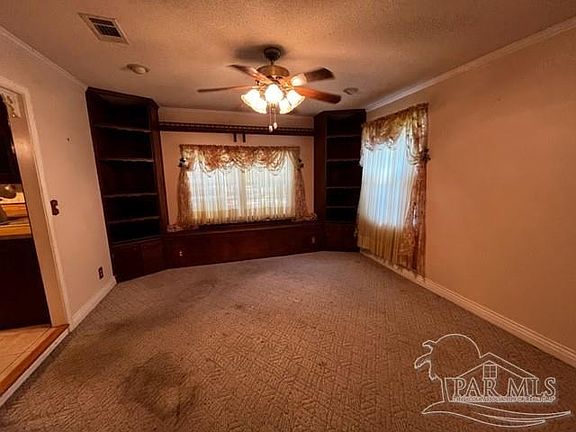 4th image of 6445 Aspen Ave