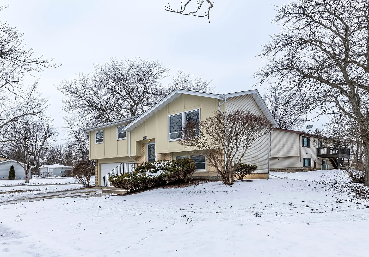 1106 Abbot Ln photo 1